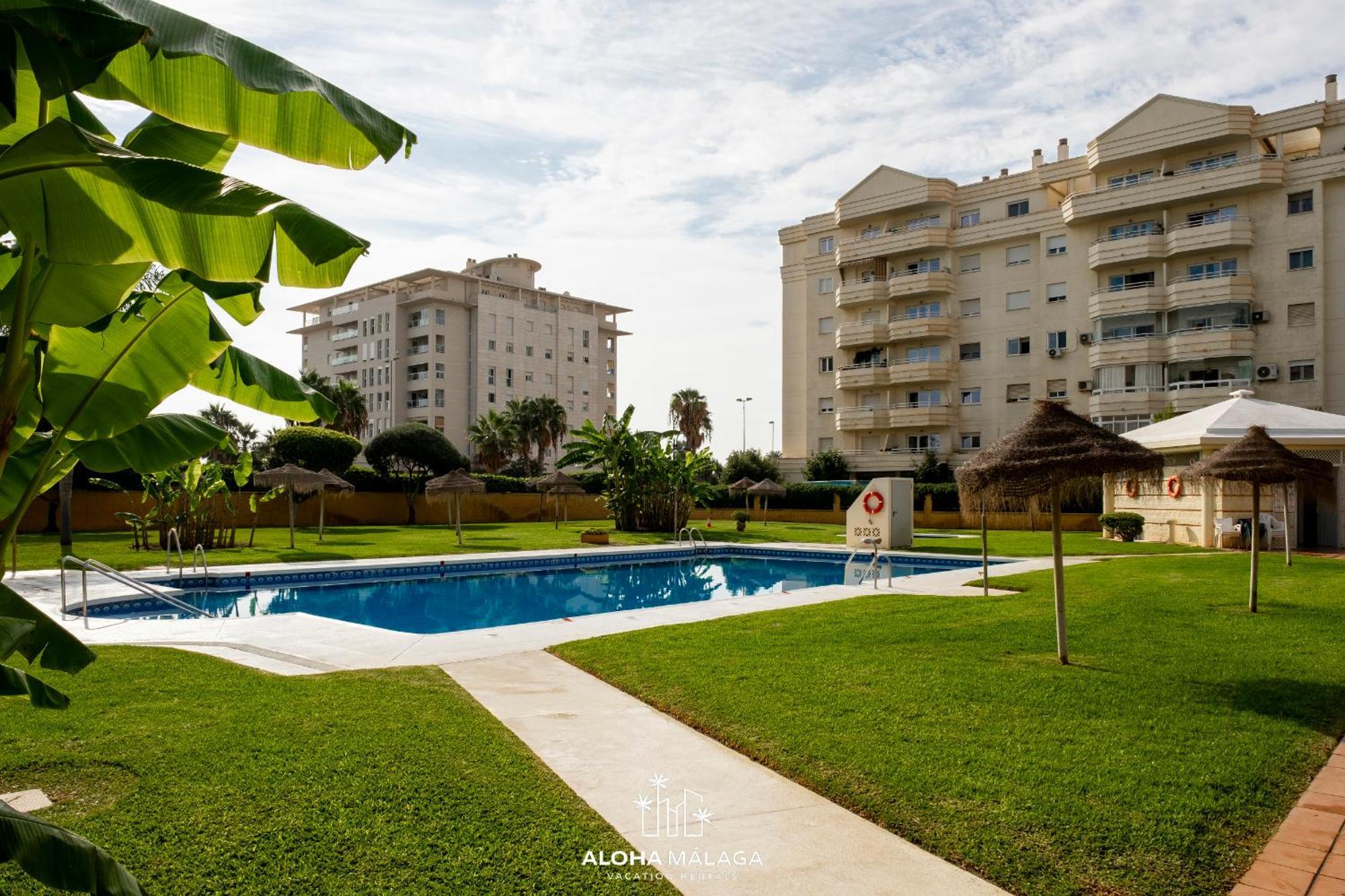Pacifico Beach Front By Alohamalaga Bagian luar foto